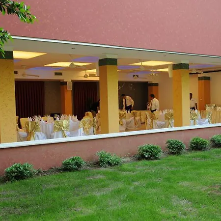 Курортный комплекс Belcekiz Club 5*