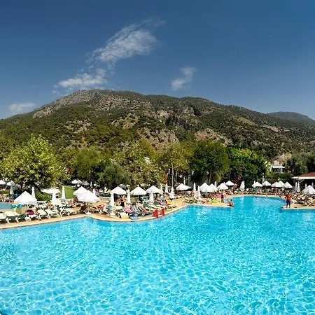 Курортный комплекс Belcekiz Club 5*